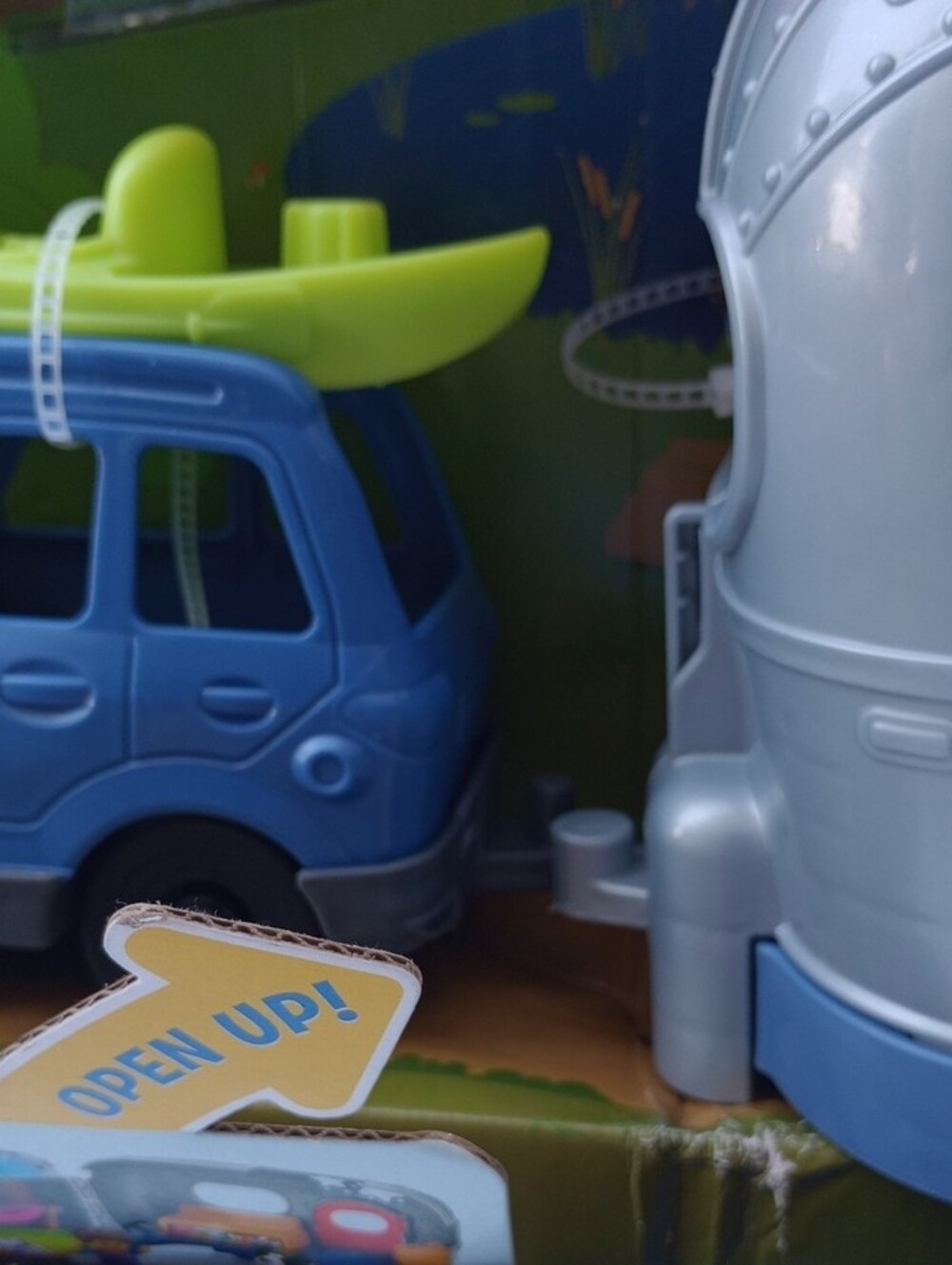 Fisher-Price Little People Light-Up Learning Camper - Blue, Silver & Red - Picture 15 of 15